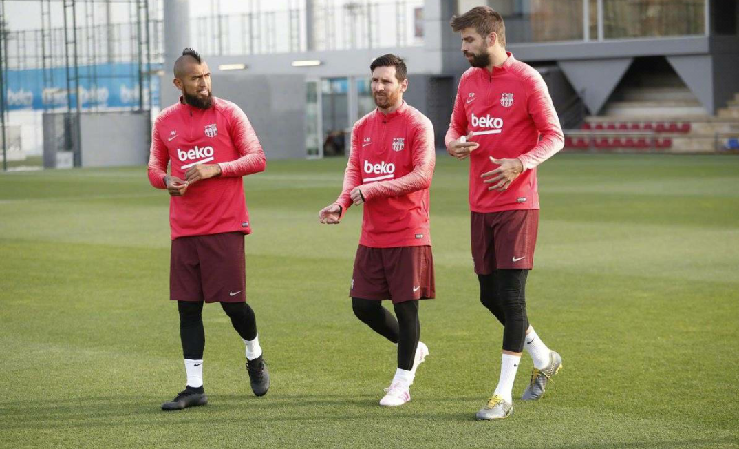 巴塞罗那备战关键战役，全员备战